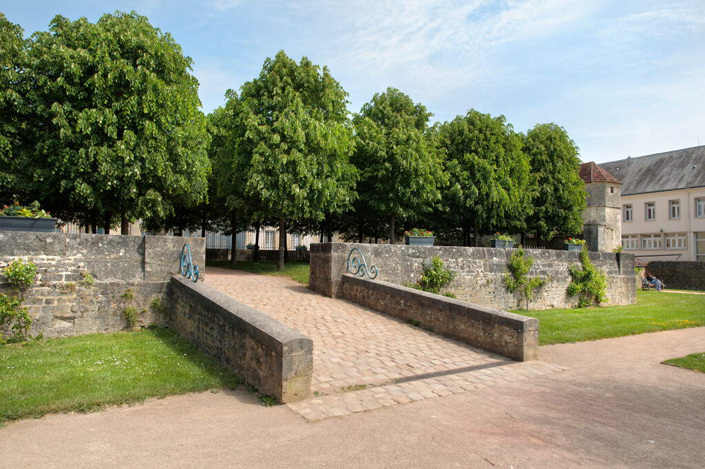 Jardins du palais d'Argentré ; Jardins du Palais d'Argentré. (c) Région Normandie - Inventaire général ; Kollmann Christophe